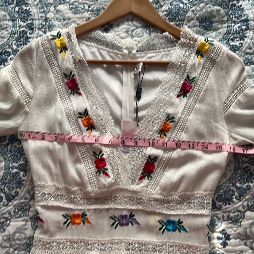 Chicwish Embroidery and Lace Trims Inserted Cotton Maxi Dress - Picture 7 of 8